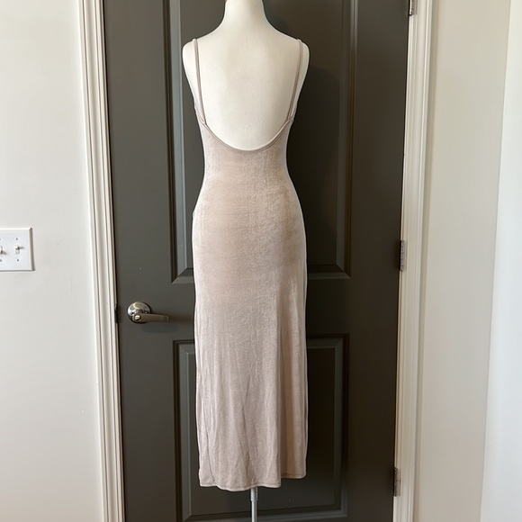 NWOT Cowl neck spaghetti strap dress - Picture 4 of 5